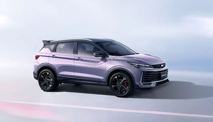 SUV New Coolray de Geely estacionada SUV New Coolray de Geely estacionada