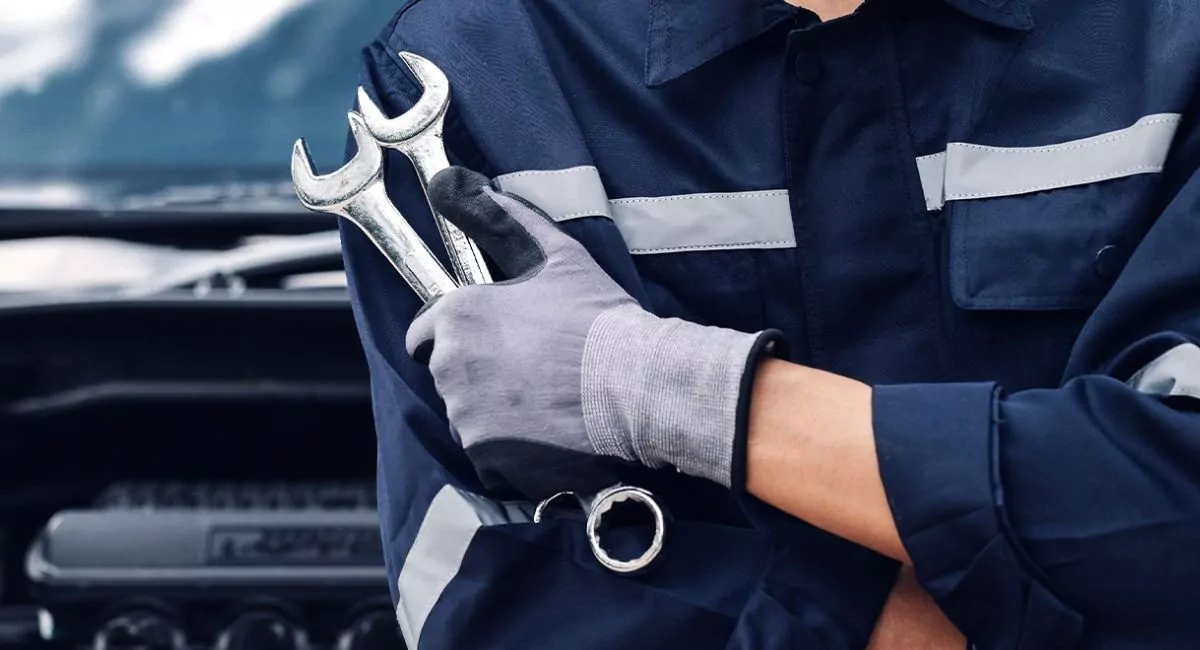 especialista en mantenimiento de autos